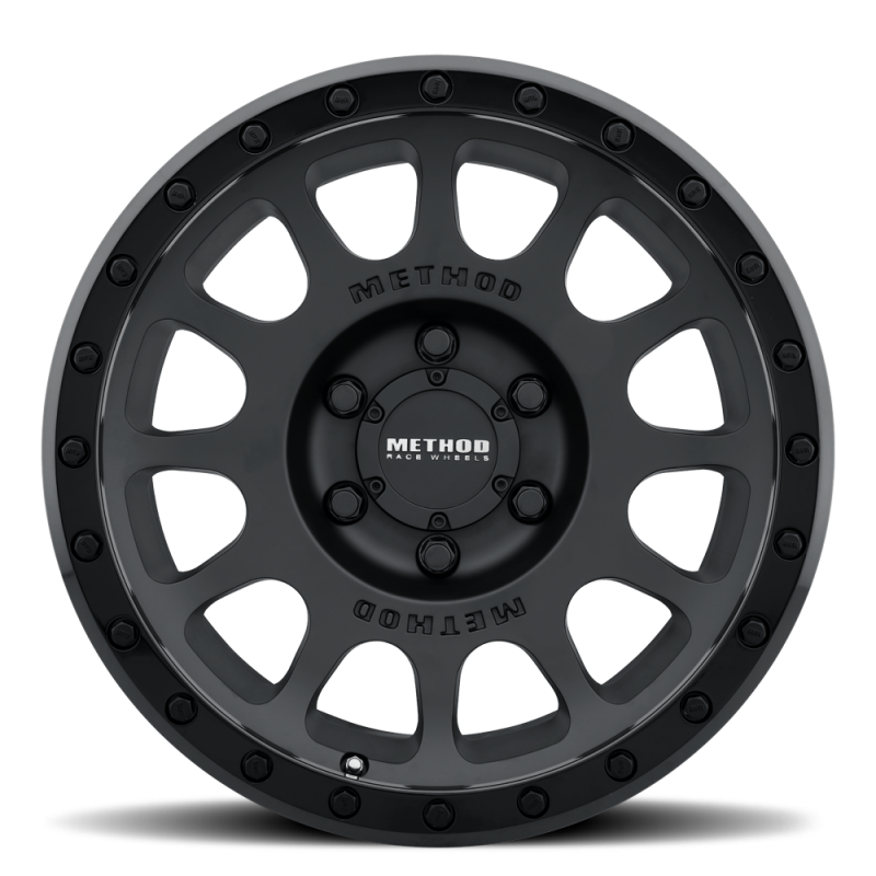 Method MR305 NV 18x9 +25mm Offset 5x150 116.5mm CB Gloss/Matte Black Street Loc Wheel