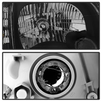 xTune Toyota Tundra Double Cab 05-06 OEM Style Headlights & Corner Lights Black HD-JH-TTUN05-AM-BK